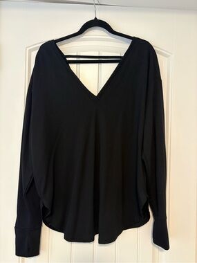 torrid Black V-Neck Long Sleeve Tee